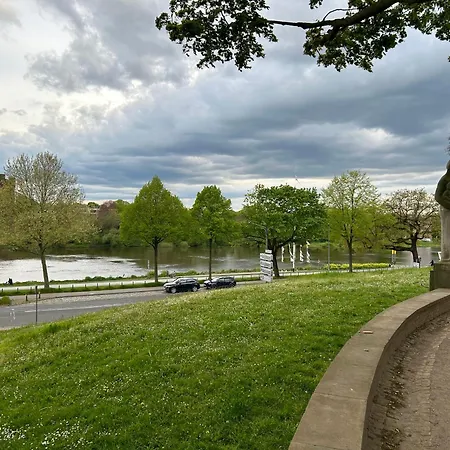 Homey - Riverside - Mit Weserblick Und Parkplatz Bremen