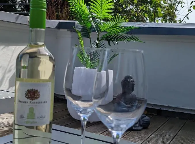 Homey - Riverside - Mit Weserblick Und Parkplatz Lägenhet